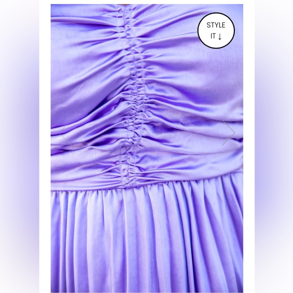 Lavender Pleated MIDI Dress - Picture 5 of 9